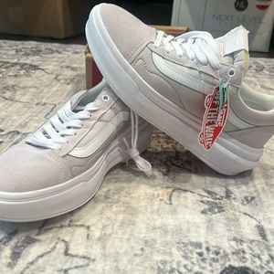 NWT men’s 9.5 Old Skool Over Vans